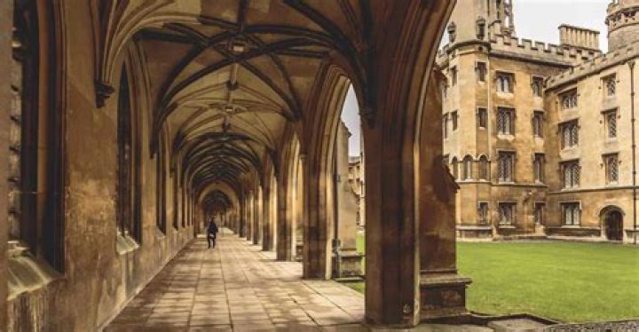 オックスフォード大学の偏差値は？学部別の目安と学力設計ガイド